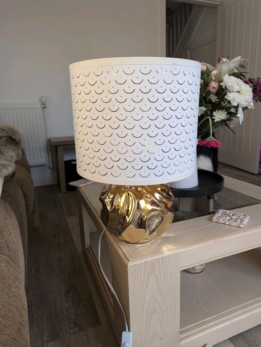 Brand new gold table lamp - new, base